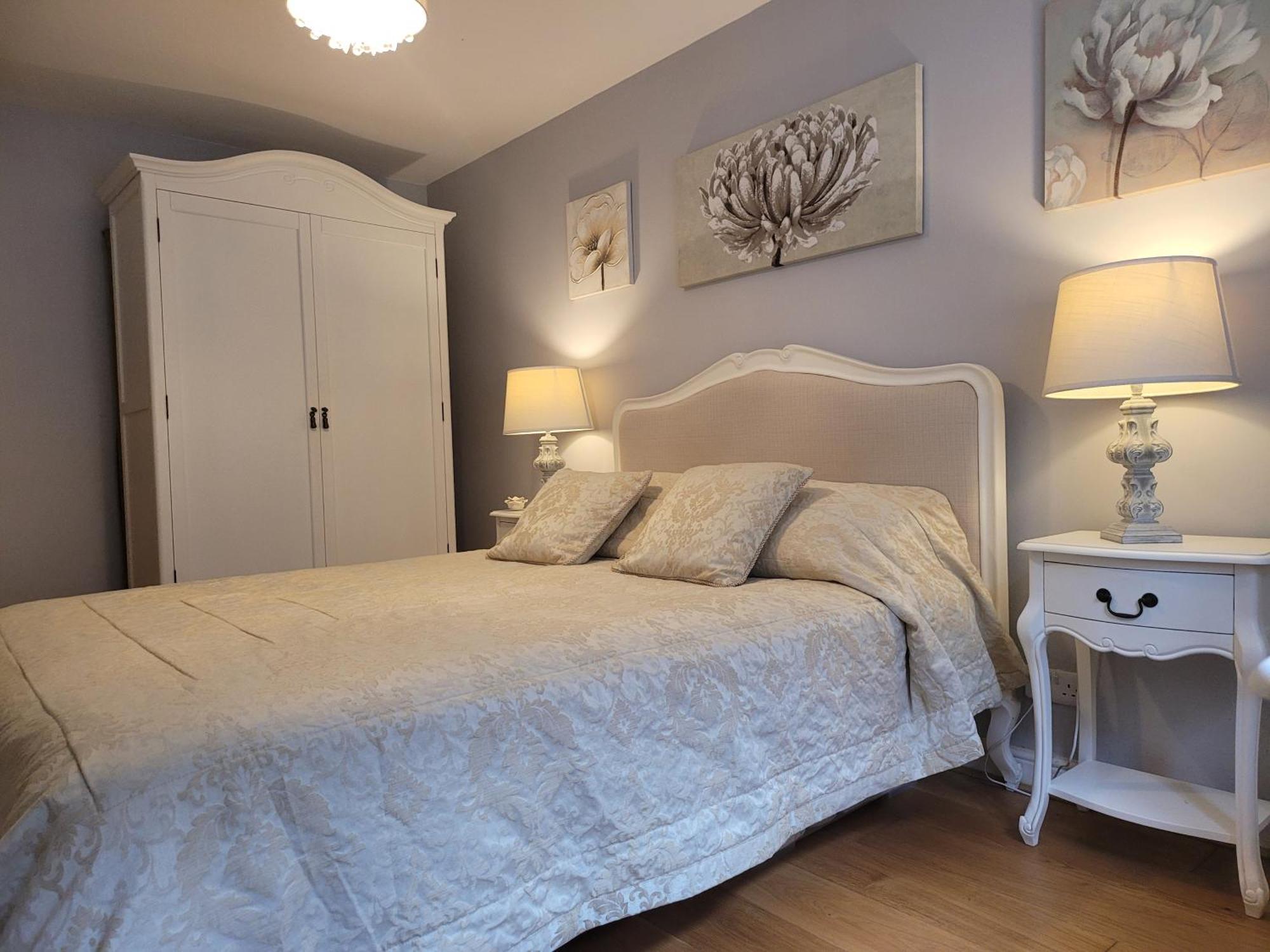 Three Bedroom Apartment By Beautiful Park Londra Exterior foto